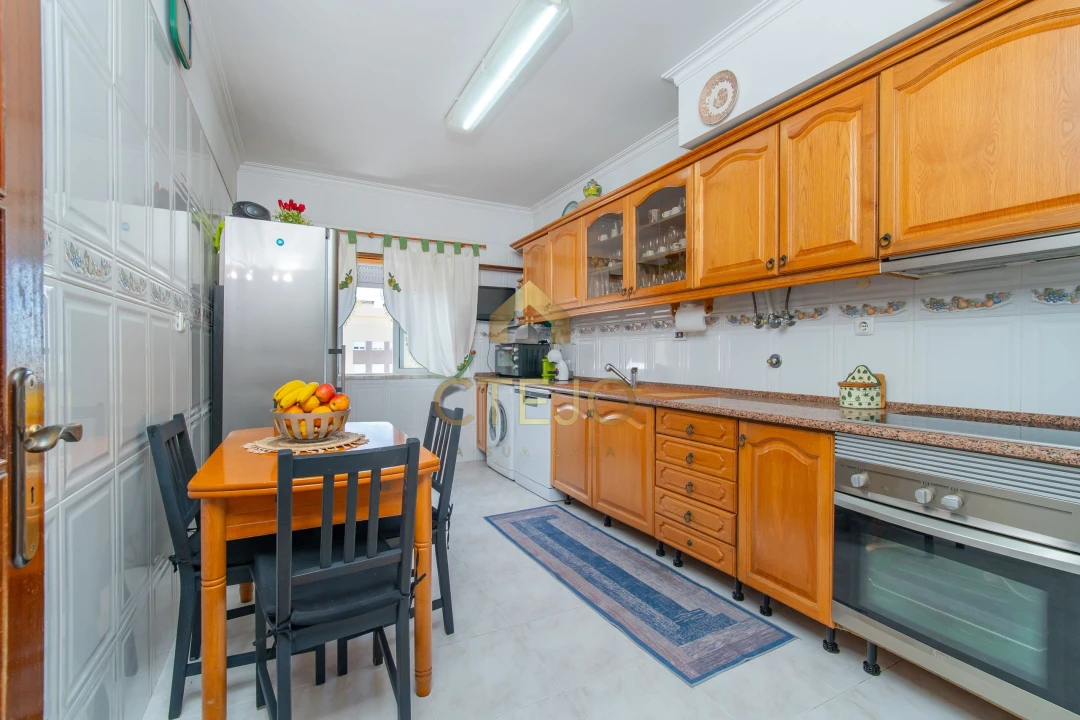 Apartamento T2 para Venda em Póvoa de Santa Iria e Forte da Casa Foto 10