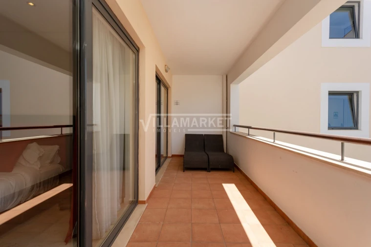 Apartamento T2 para Venda em Quarteira Foto 11