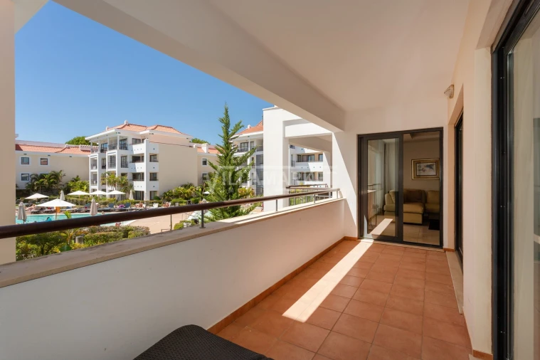 Apartamento T2 para Venda em Quarteira Foto 7
