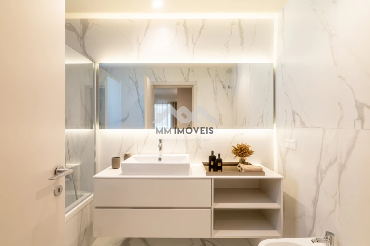 Apartamento T2 para Venda em Santa Marinha Foto 9
