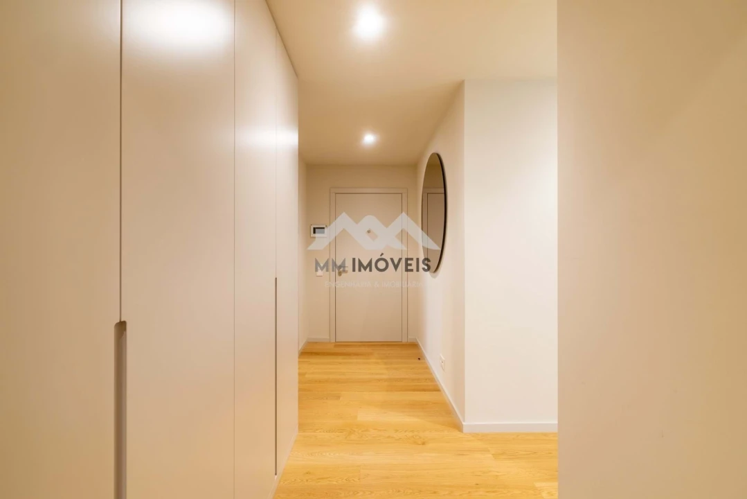 Apartamento T4 para Venda em Santa Marinha Foto 16