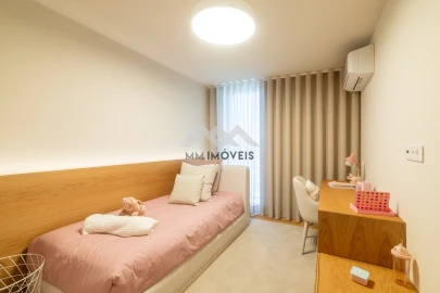Apartamento T4 para Venda em Santa Marinha