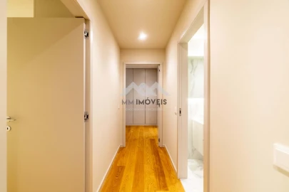 Apartamento T4 para Venda em Santa Marinha