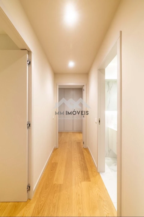Apartamento T4 para Venda em Santa Marinha