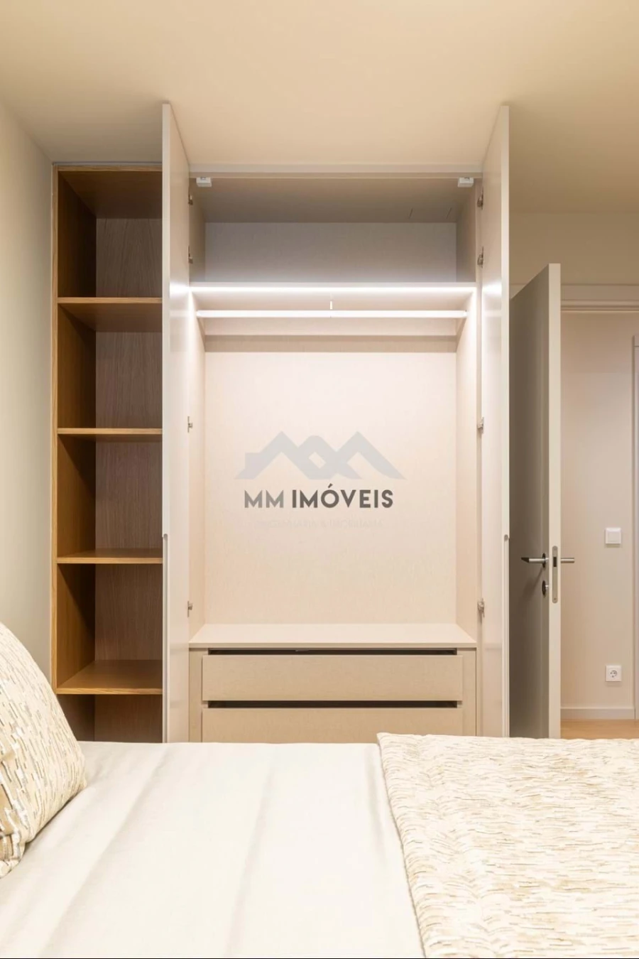 Apartamento T4 para Venda em Santa Marinha Foto 14