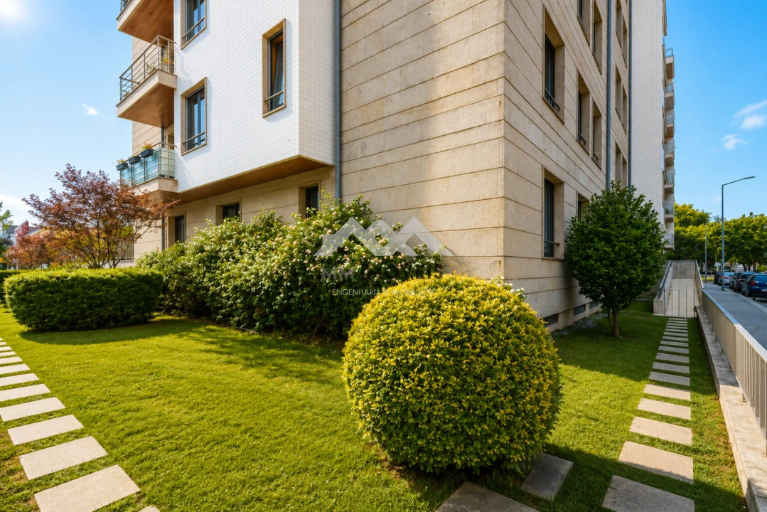 Apartamento T1 para Arrendamento em Ramalde Foto 21