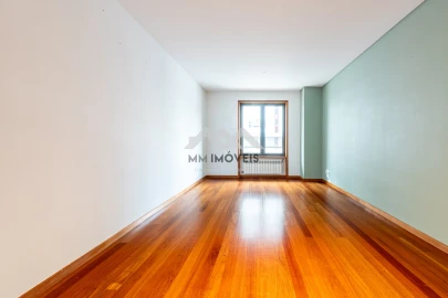 Apartamento T1 para Arrendamento em Ramalde