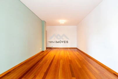 Apartamento T1 para Arrendamento em Ramalde