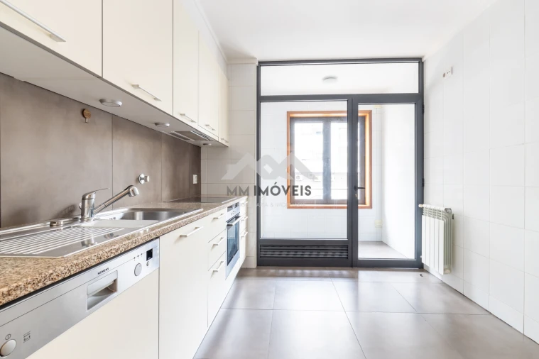 Apartamento T1 para Arrendamento em Ramalde Foto 5