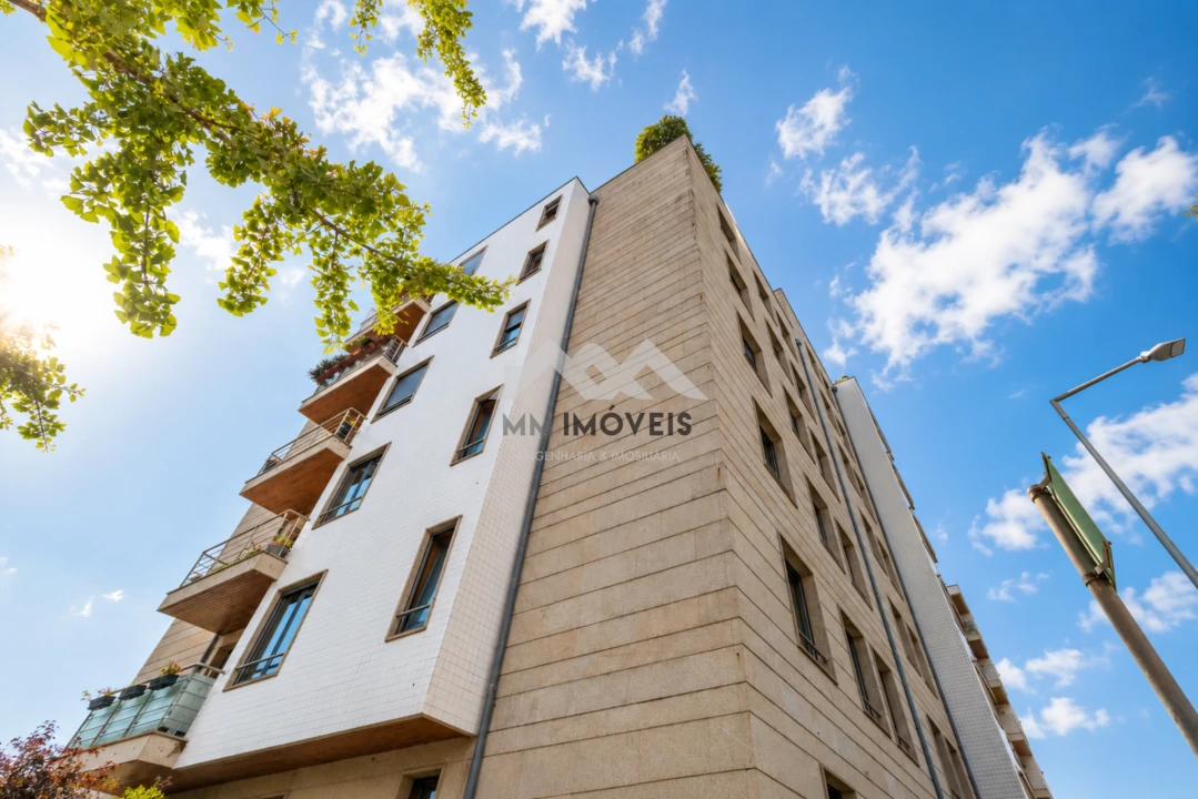 Apartamento T1 para Arrendamento em Ramalde Foto 8