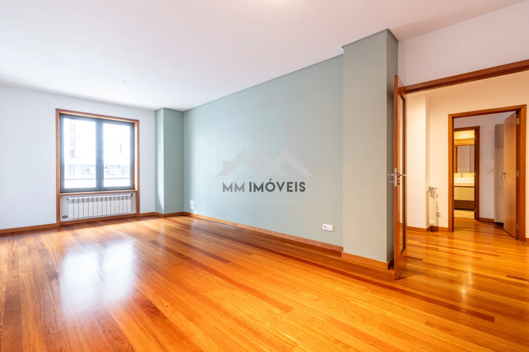 Apartamento T1 para Arrendamento em Ramalde Foto 9