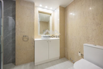 Apartamento T2 para Venda em Santa Marinha e São Pedro da Afurada