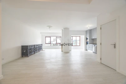 Apartamento T2 para Venda em Santa Marinha e São Pedro da Afurada