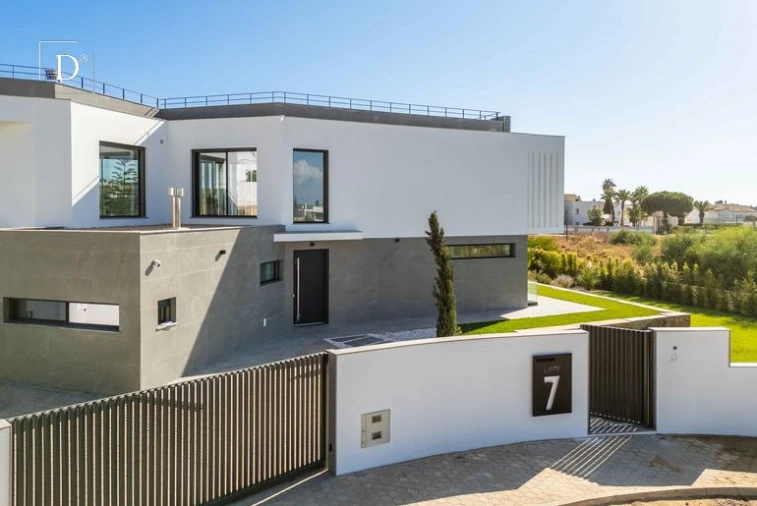 Moradia T4 para Venda em Albufeira e Olhos de Água Foto 43