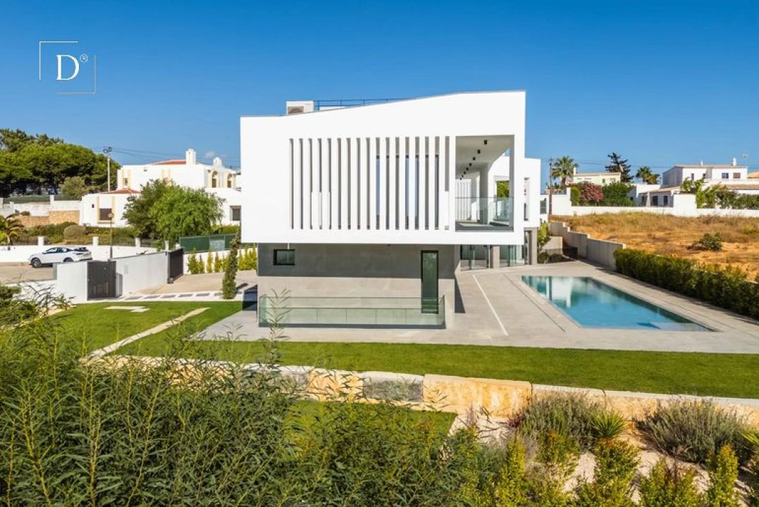 Moradia T4 para Venda em Albufeira e Olhos de Água Foto 44