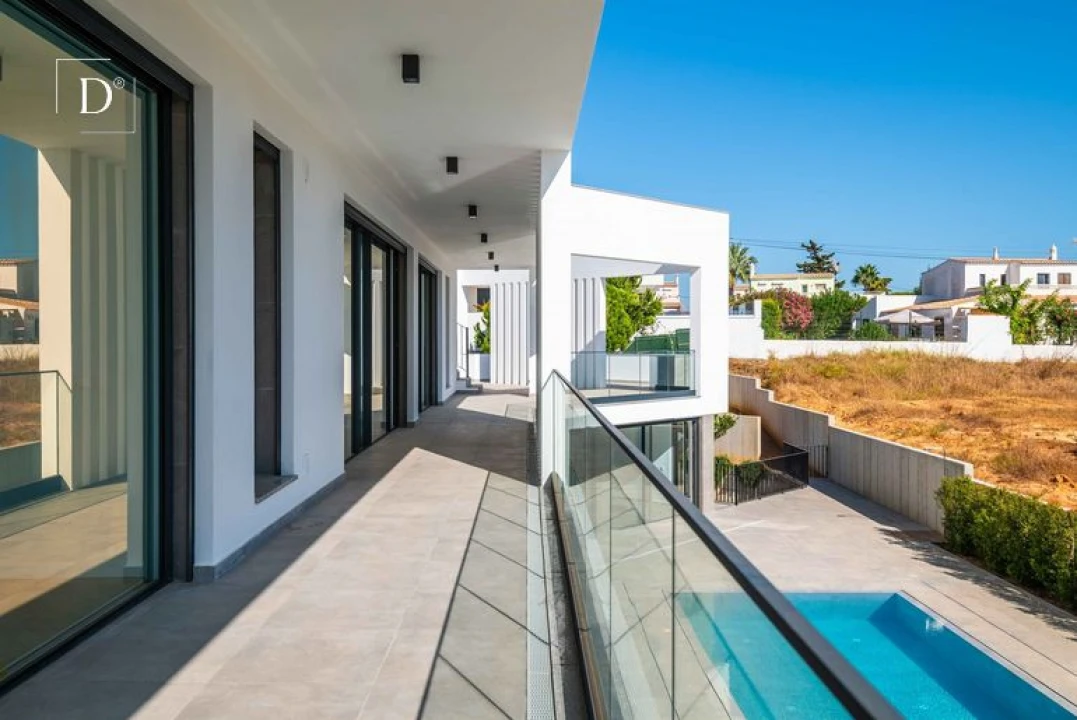 Moradia T4 para Venda em Albufeira e Olhos de Água Foto 33
