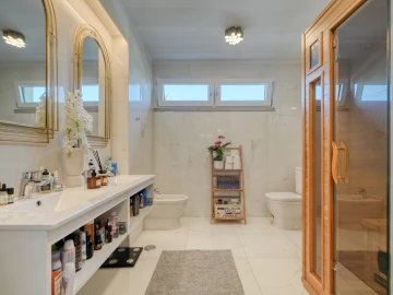 Apartamento T5 para Venda em Parque das Nações