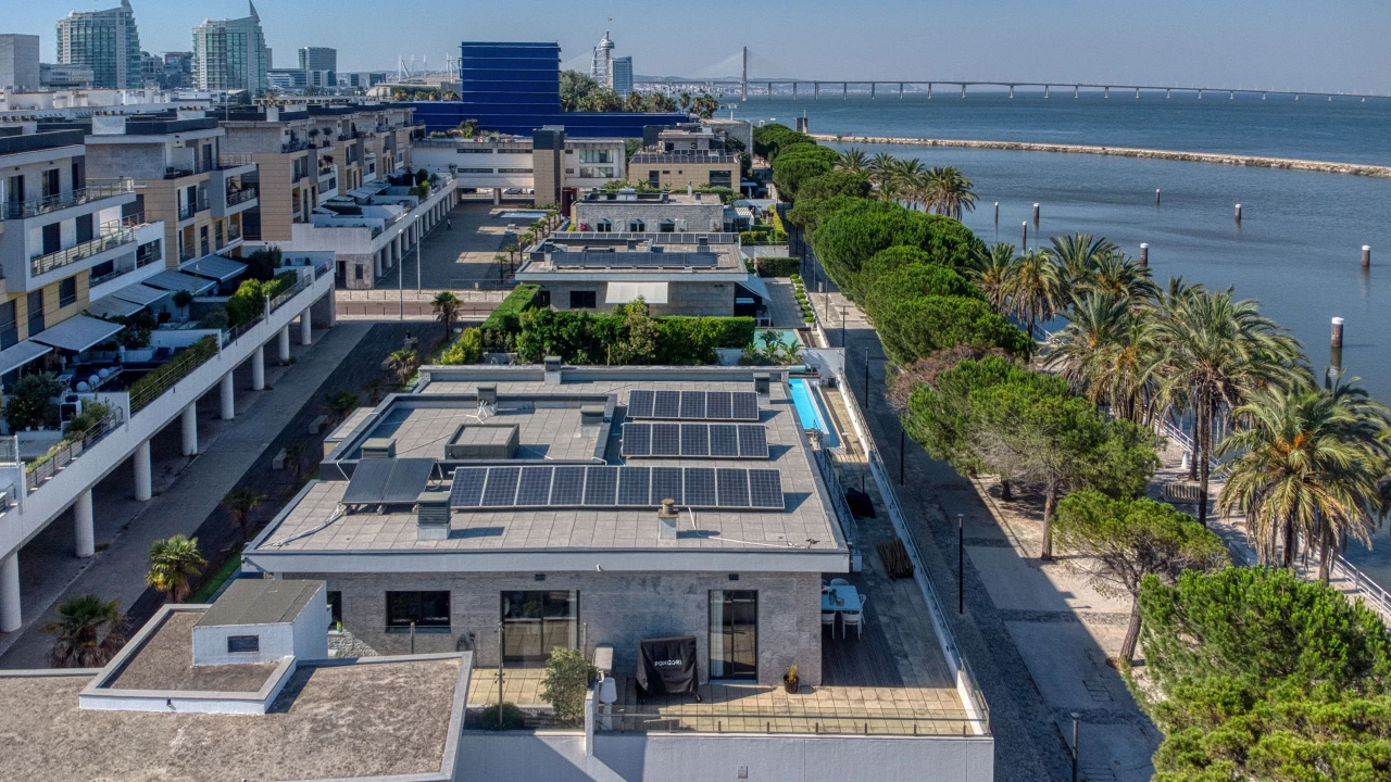Apartamento T5 para Venda em Parque das Nações Foto 7