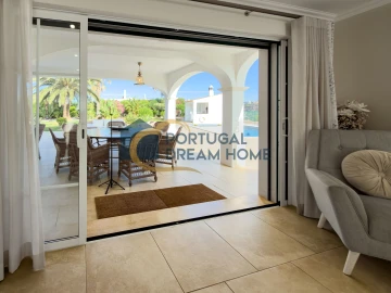 Moradia T5 para Venda em Albufeira e Olhos de Água