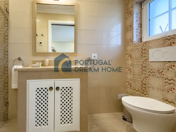 Moradia T5 para Venda em Albufeira e Olhos de Água