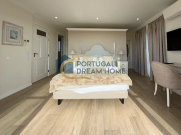 Moradia T5 para Venda em Albufeira e Olhos de Água