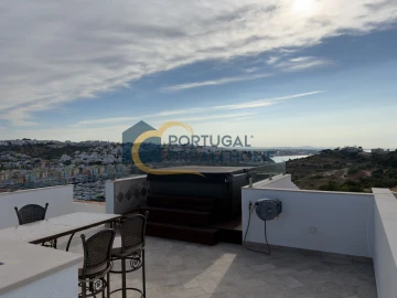 Moradia T5 para Venda em Albufeira e Olhos de Água