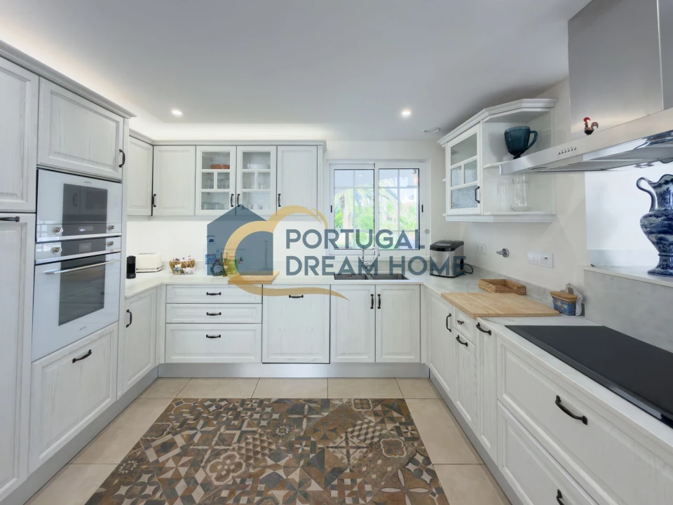 Moradia T5 para Venda em Albufeira e Olhos de Água Foto 9