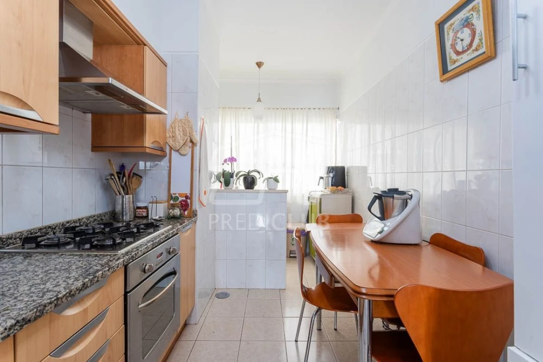Apartamento T2 para Venda em Caniço Foto 10