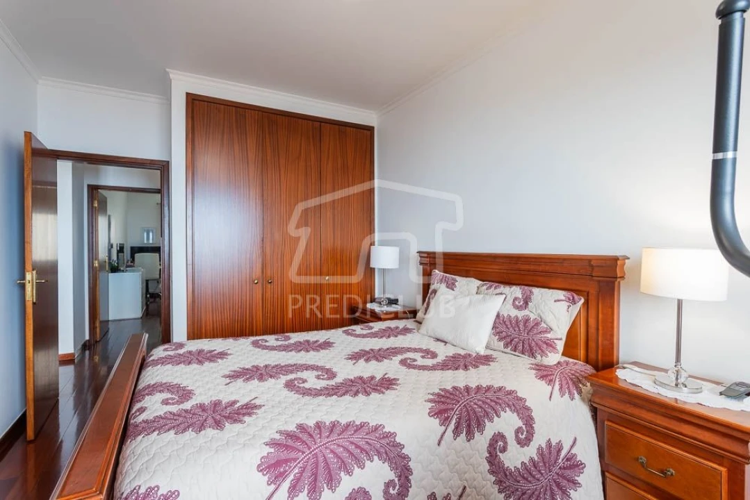 Apartamento T2 para Venda em Caniço Foto 9