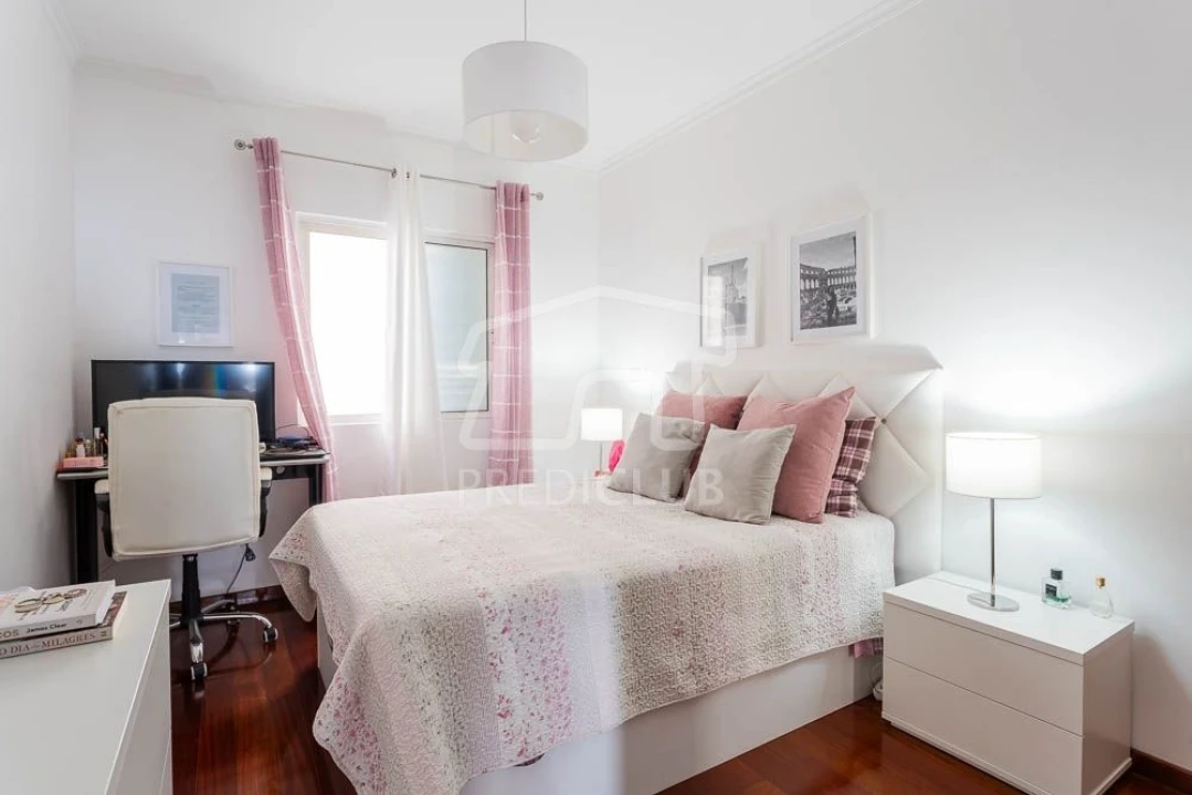 Apartamento T2 para Venda em Caniço Foto 5