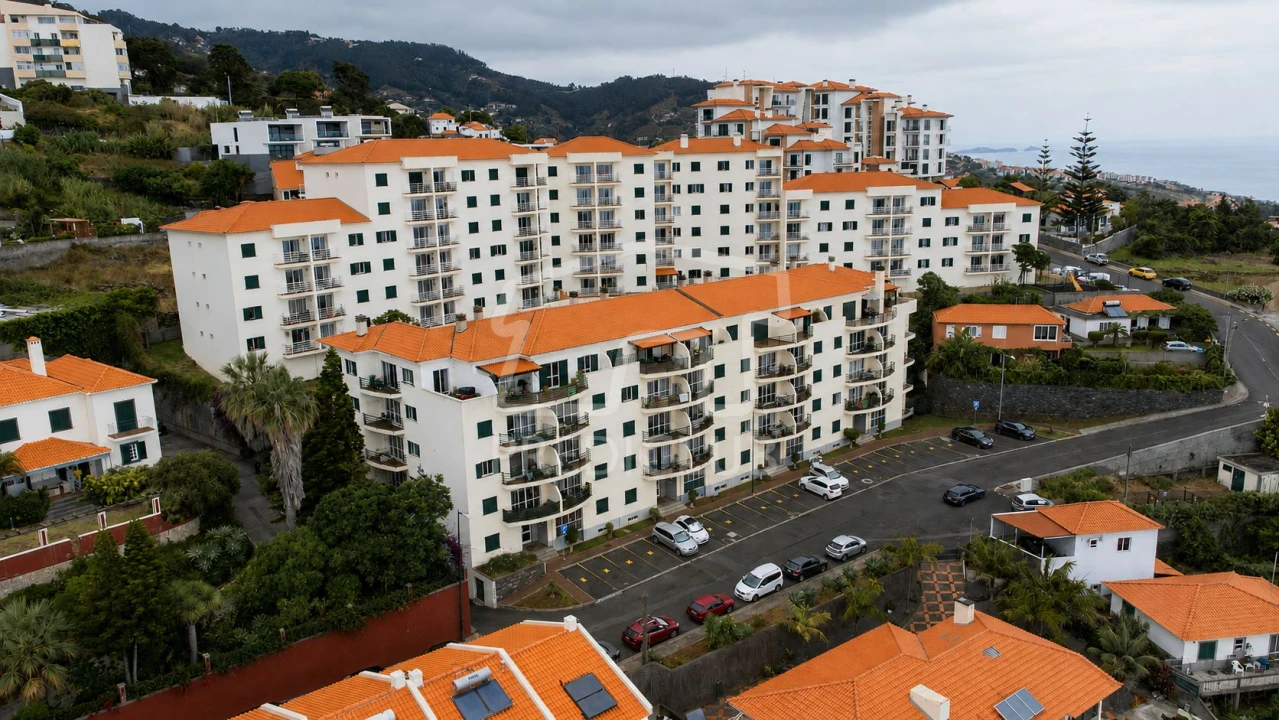 Apartamento T2 para Venda em Caniço Foto 20