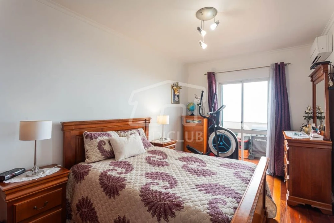 Apartamento T2 para Venda em Caniço Foto 8