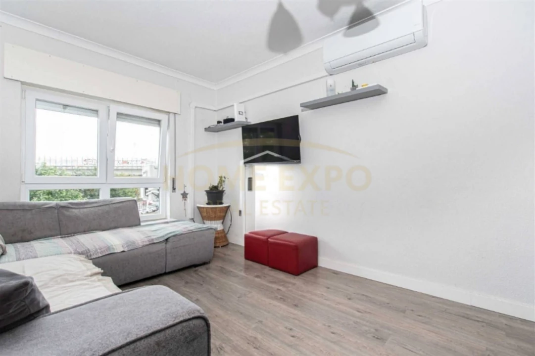 Apartamento T2 para Venda em Sacavém e Prior Velho Foto 21