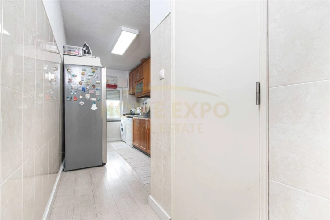 Apartamento T2 para Venda em Sacavém e Prior Velho Foto 10