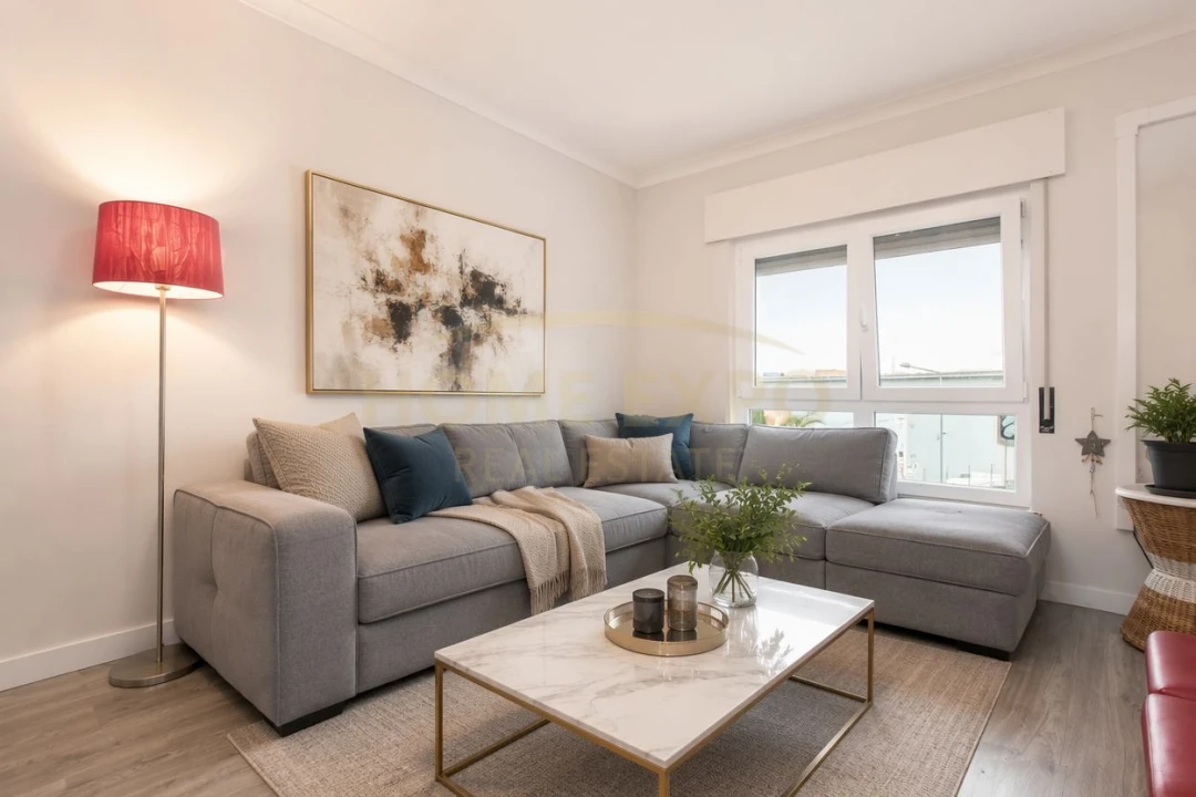 Apartamento T2 para Venda em Sacavém e Prior Velho Foto 17
