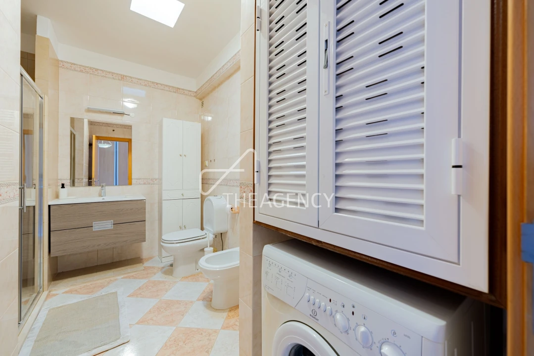 Apartamento T4 para Venda em Quarteira Foto 12