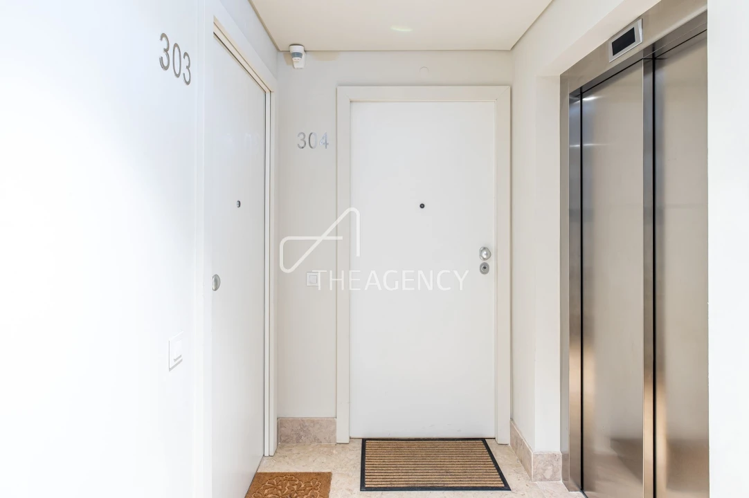 Apartamento T2 para Arrendamento em Santo António Foto 28