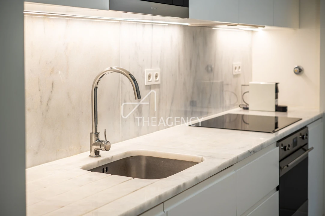 Apartamento T2 para Arrendamento em Santo António Foto 12