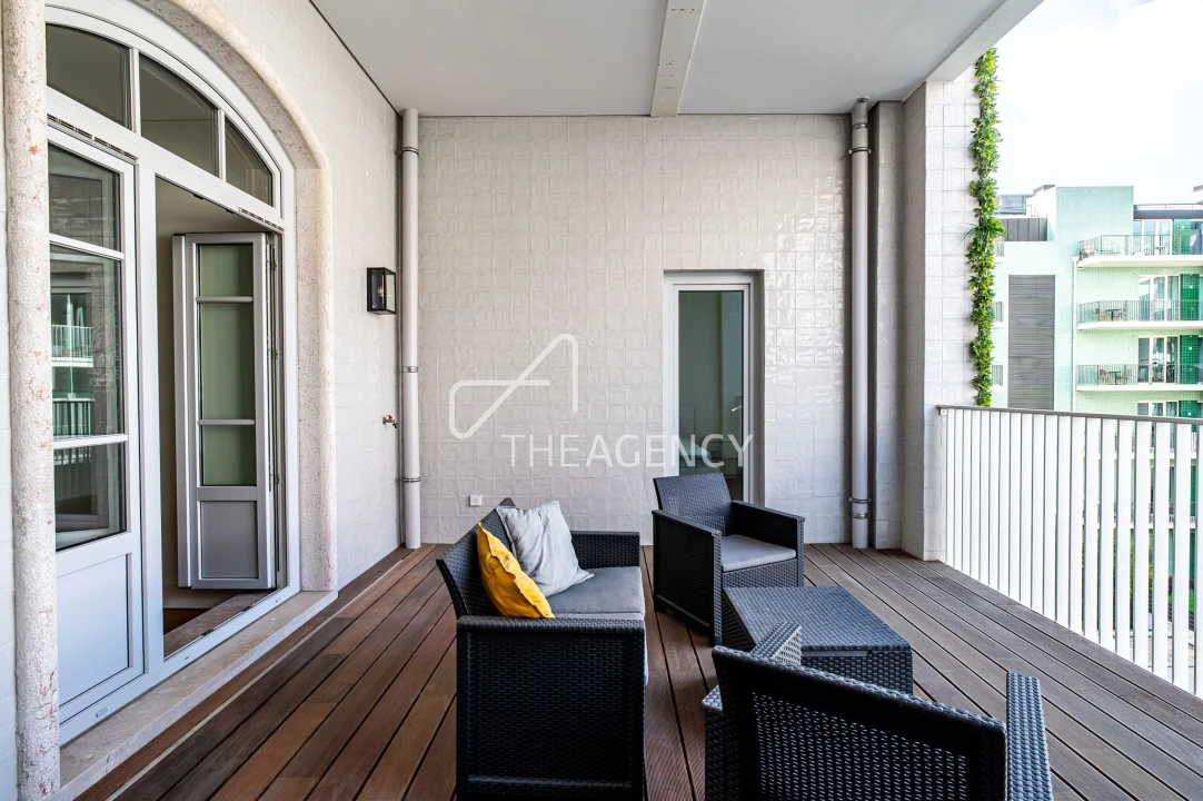 Apartamento T2 para Arrendamento em Santo António Foto 4