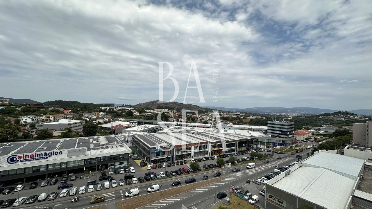 Apartamento T3 para Venda em Ferreiros e Gondizalves Foto 21