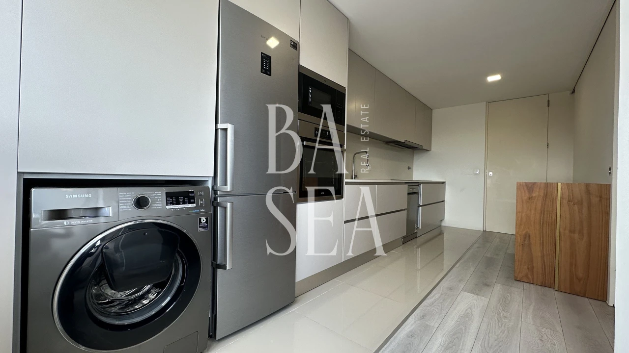 Apartamento T3 para Venda em Ferreiros e Gondizalves Foto 1