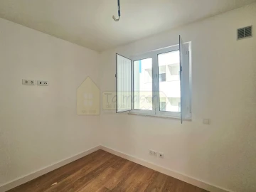 Moradia T4 para Venda em Olhão