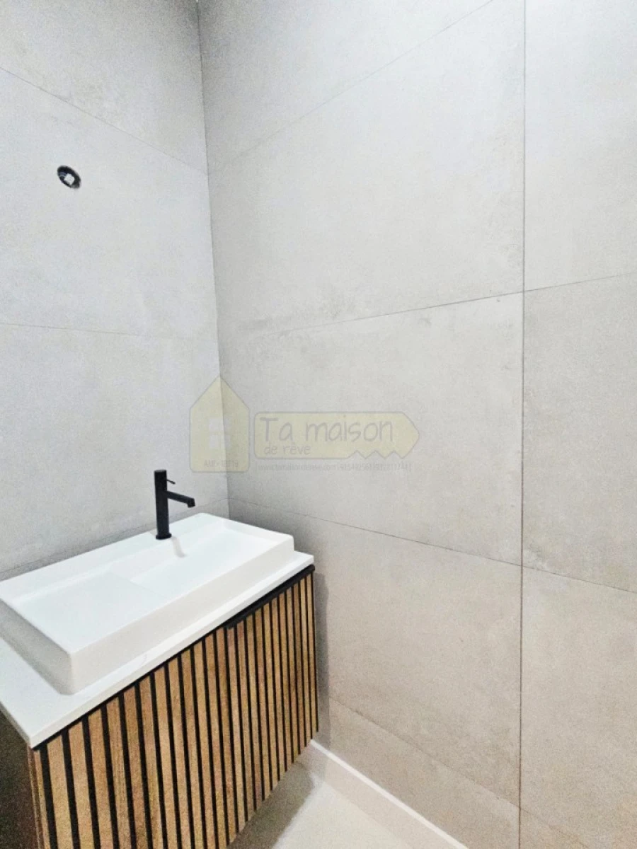 Moradia T4 para Venda em Olhão Foto 24
