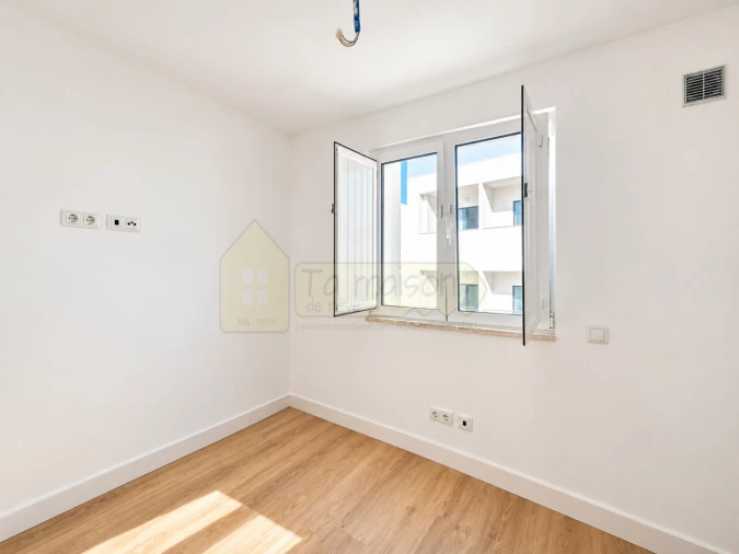 Moradia T4 para Venda em Olhão Foto 17