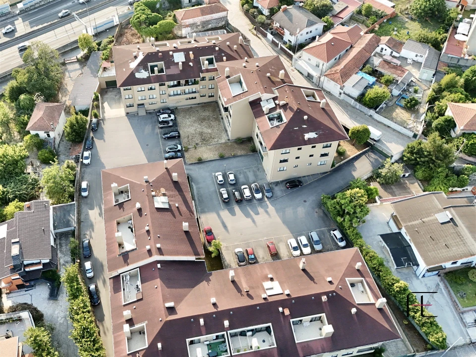Apartamento T3 para Venda em Mafamude e Vilar do Paraíso Foto 48