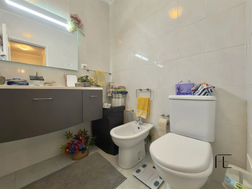 Apartamento T3 para Venda em Mafamude e Vilar do Paraíso Foto 35