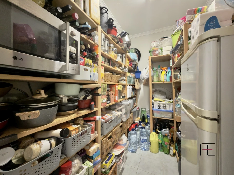 Apartamento T3 para Venda em Mafamude e Vilar do Paraíso Foto 16