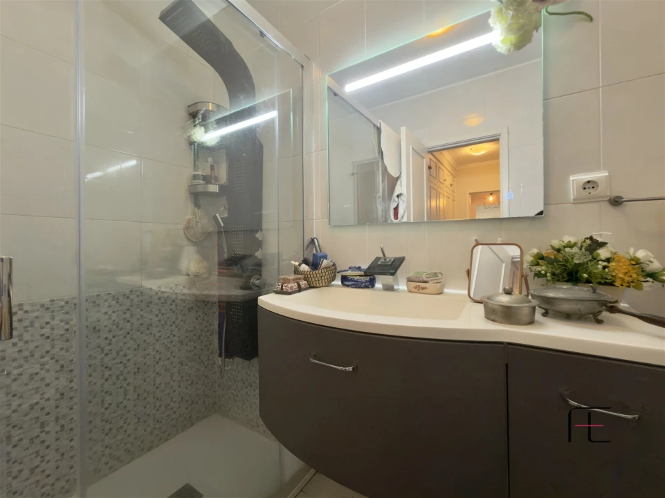 Apartamento T3 para Venda em Mafamude e Vilar do Paraíso Foto 34