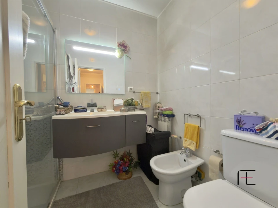 Apartamento T3 para Venda em Mafamude e Vilar do Paraíso Foto 33