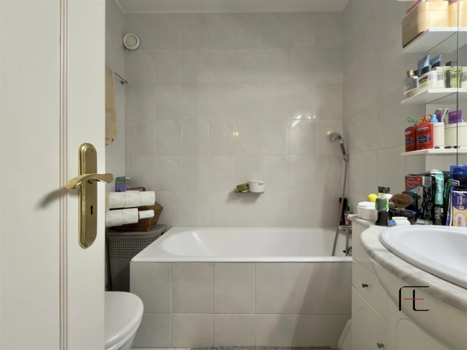 Apartamento T3 para Venda em Mafamude e Vilar do Paraíso Foto 37